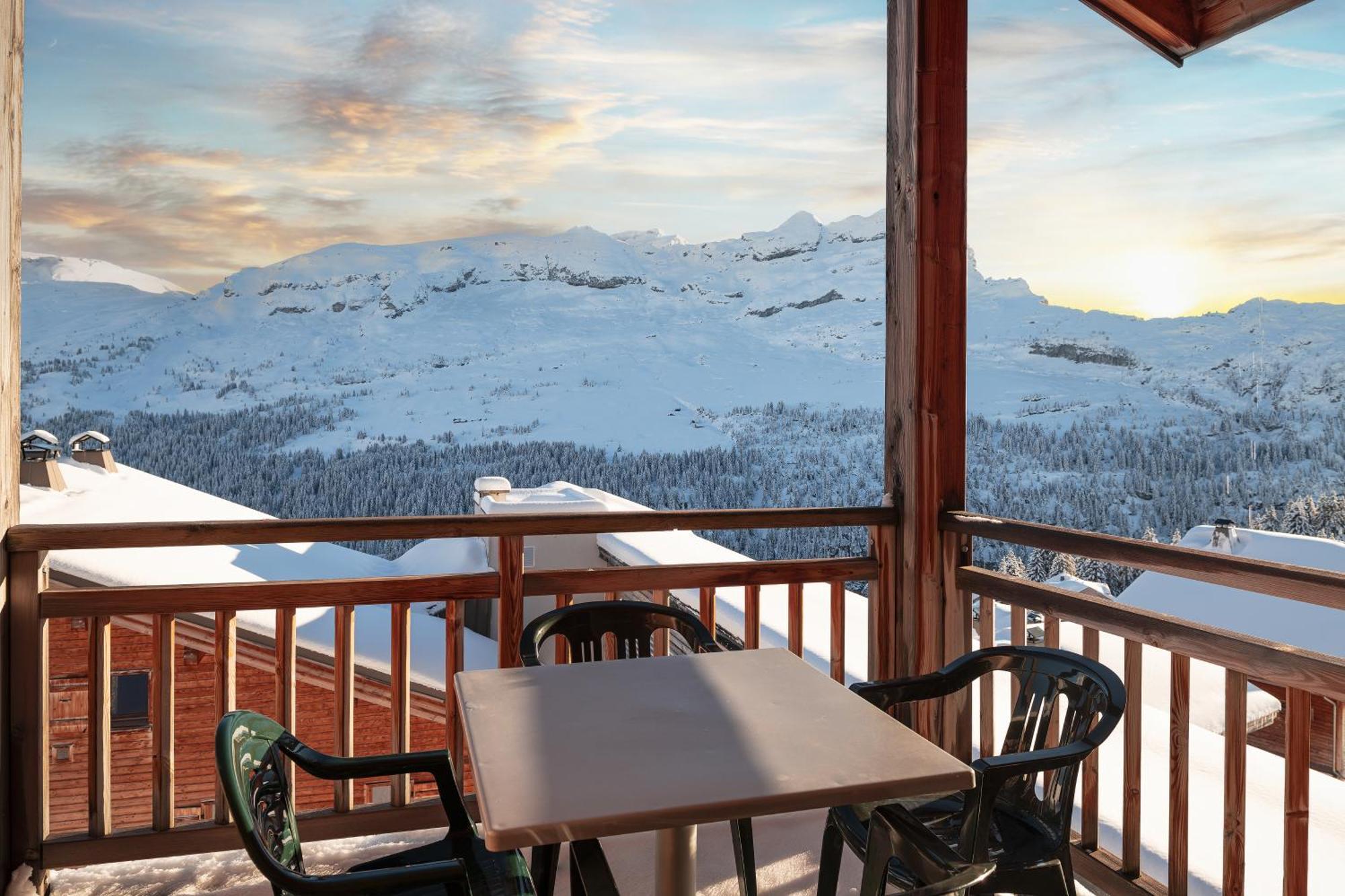 Dormio Resort Les Portes Du Grand Massif Flaine Room photo